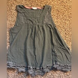 Green Sleeveless Lace Top